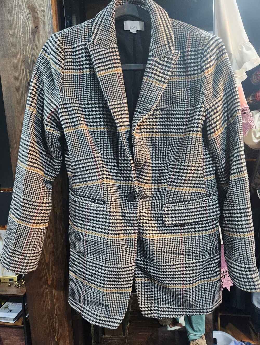 LOFT Black and White Glen Plaid Single-Button Blazer. Perfect For Fall!